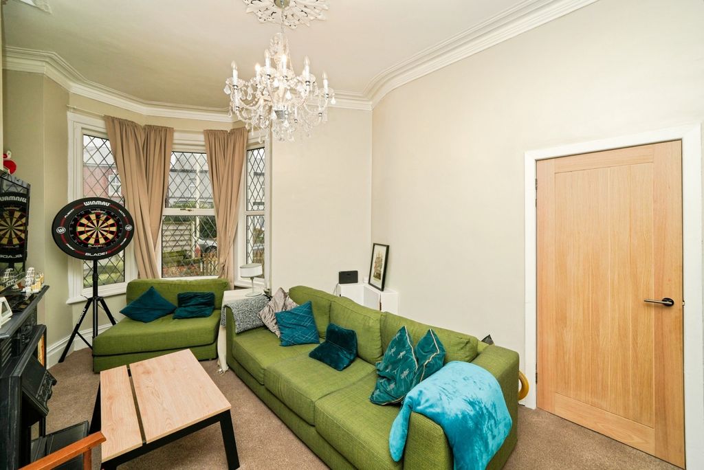 Property photo 3 of 18 Pbox-Img.Jpg