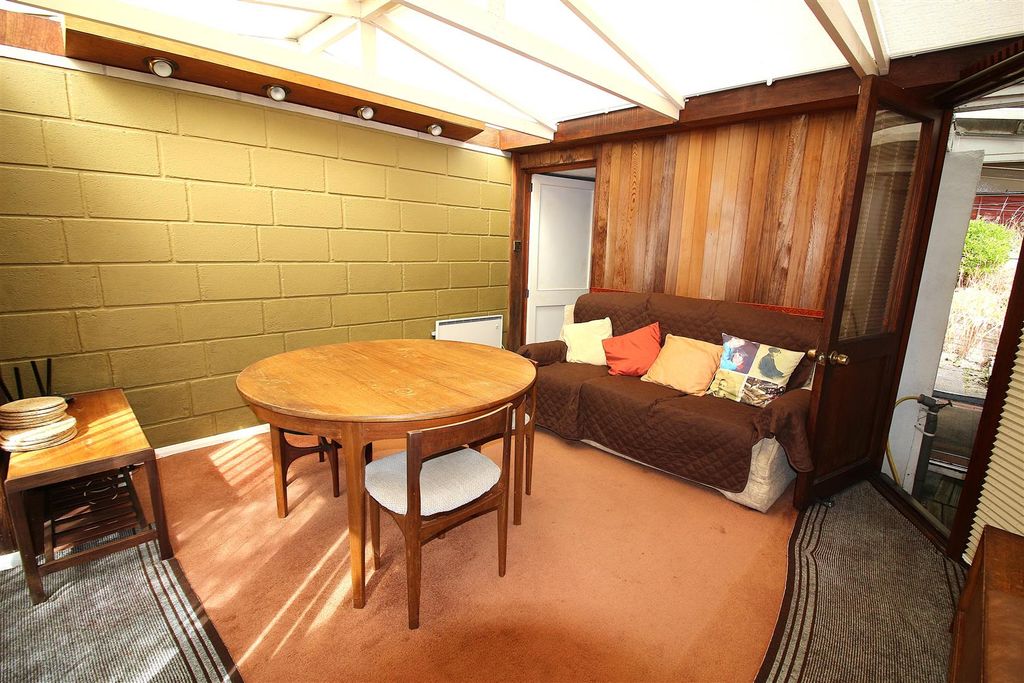 Property photo 3 of 16 Sun Room