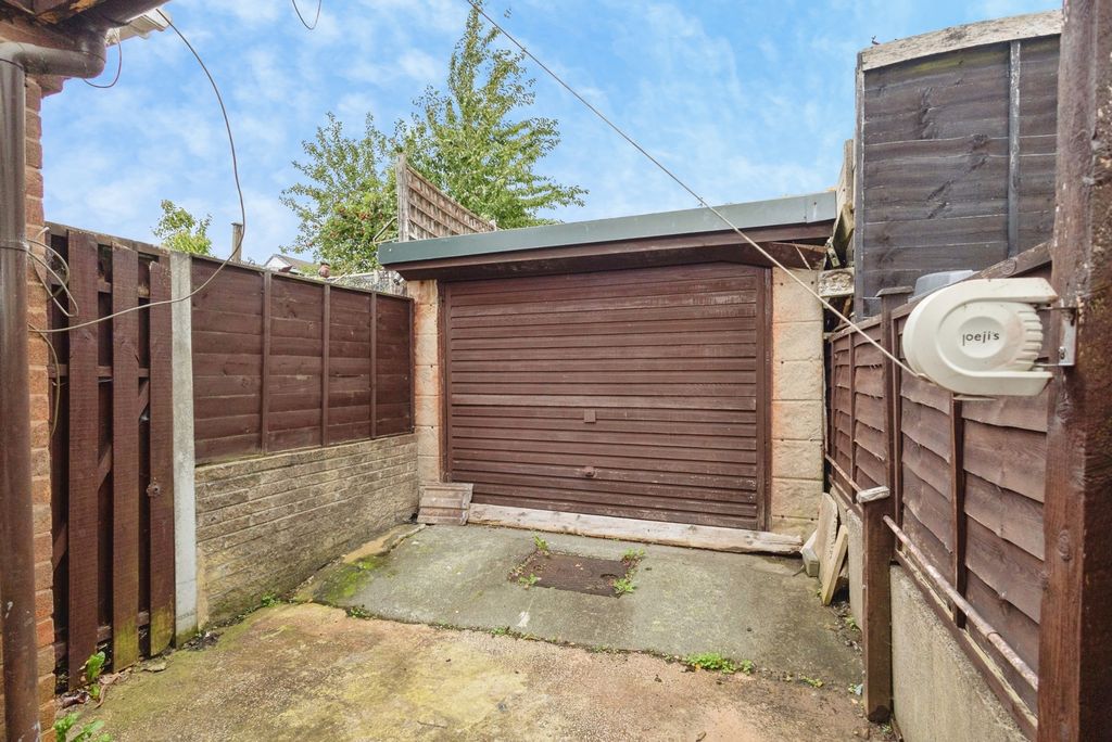 Property photo 3 of 32 Pbox-Img.Jpg