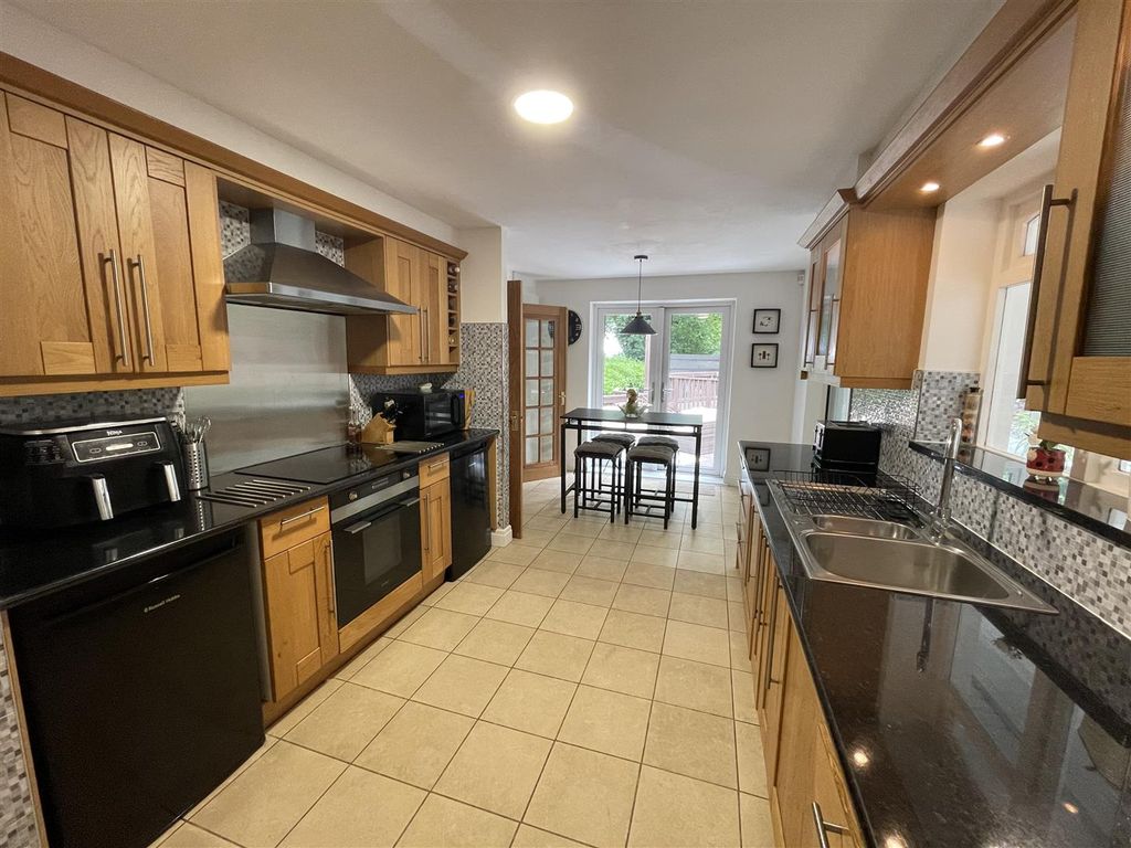 Property photo 3 of 48 Img_4032.Jpeg