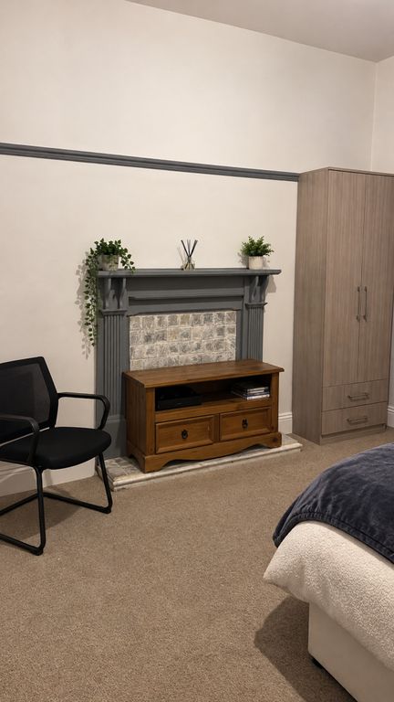 Property photo 3 of 12 Bedroom