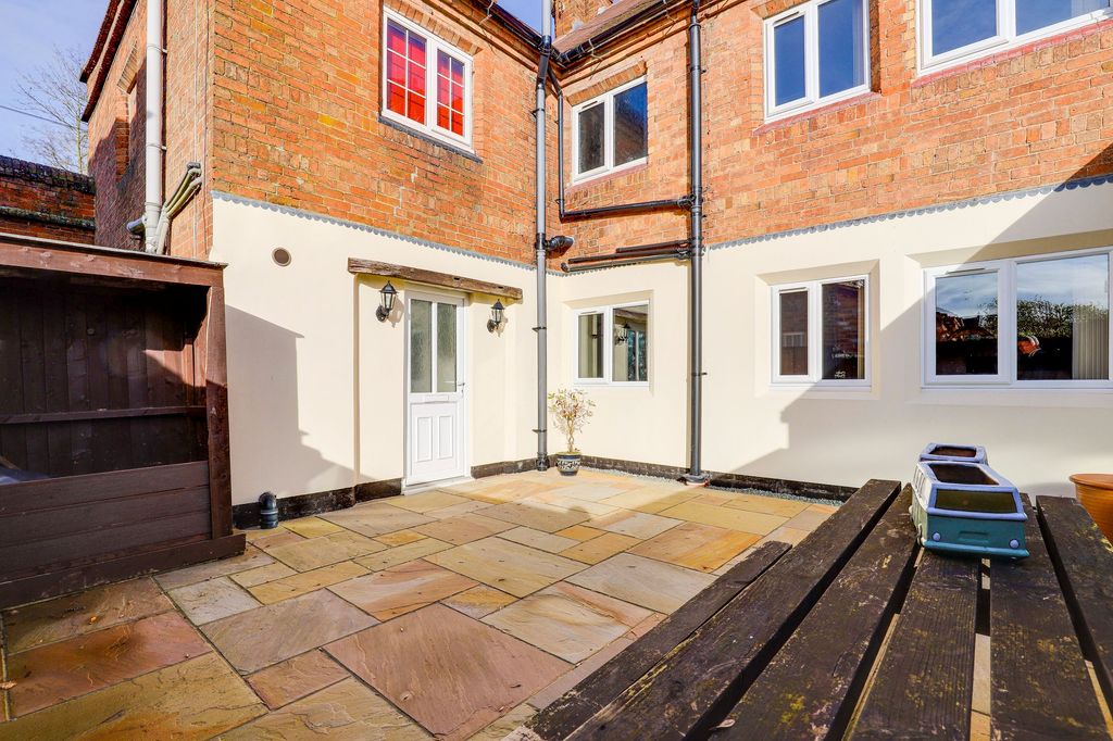 Property photo 1 of 26