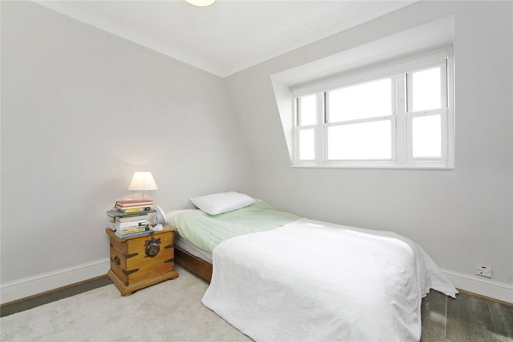 Property photo 3 of 5