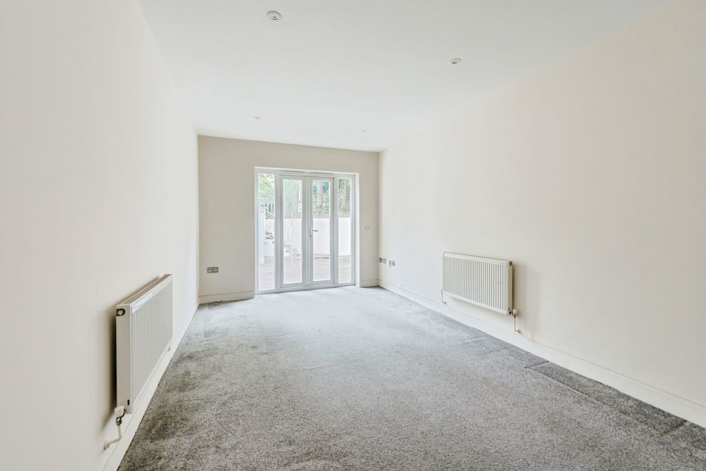 Property photo 3 of 15 Image