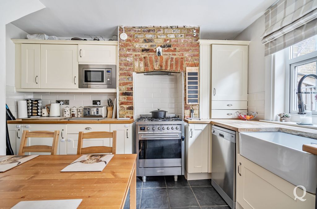 Property photo 3 of 21 F37Ff9A7-3616-4Ac...