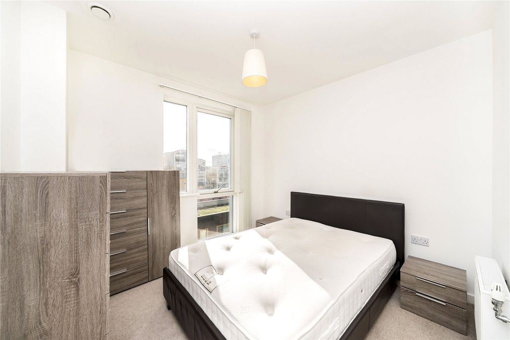 Property photo 3 of 7 Picture No. 54