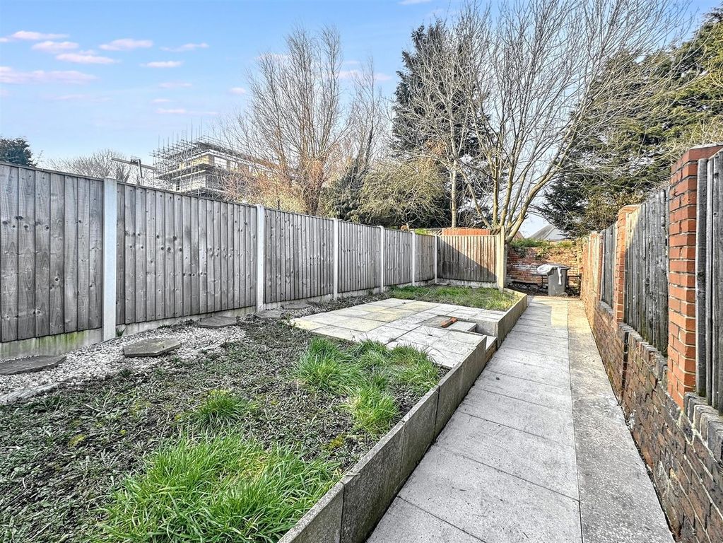 Property photo 2 of 11 008 Garden.Jpg