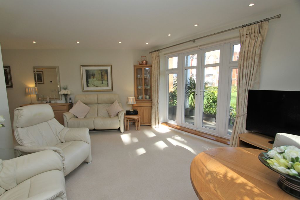 Additional image 8 of 2 bed flat for saleDarley Road, Eastbourne BN20
