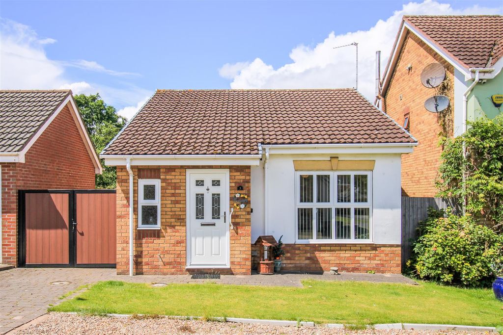 Property photo 1 of 11