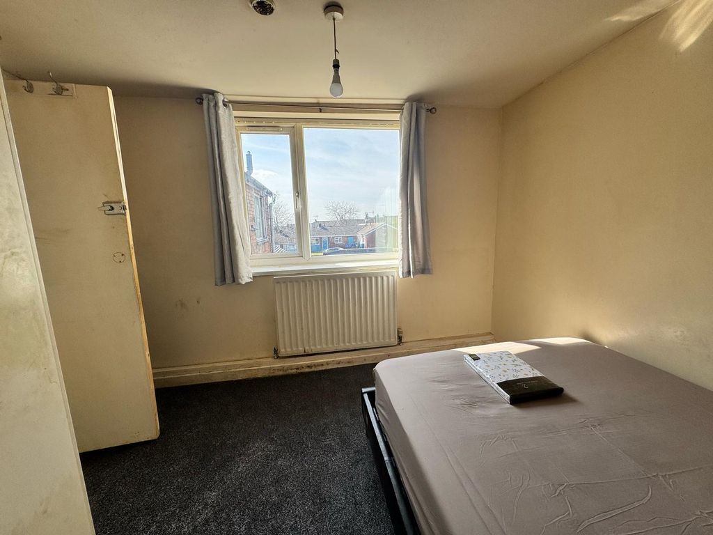 Property photo 2 of 2