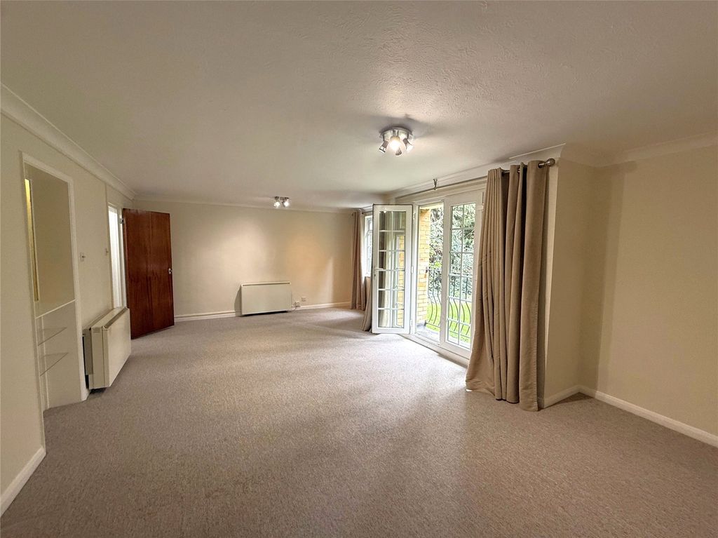 Property photo 2 of 10 Picture No. 21