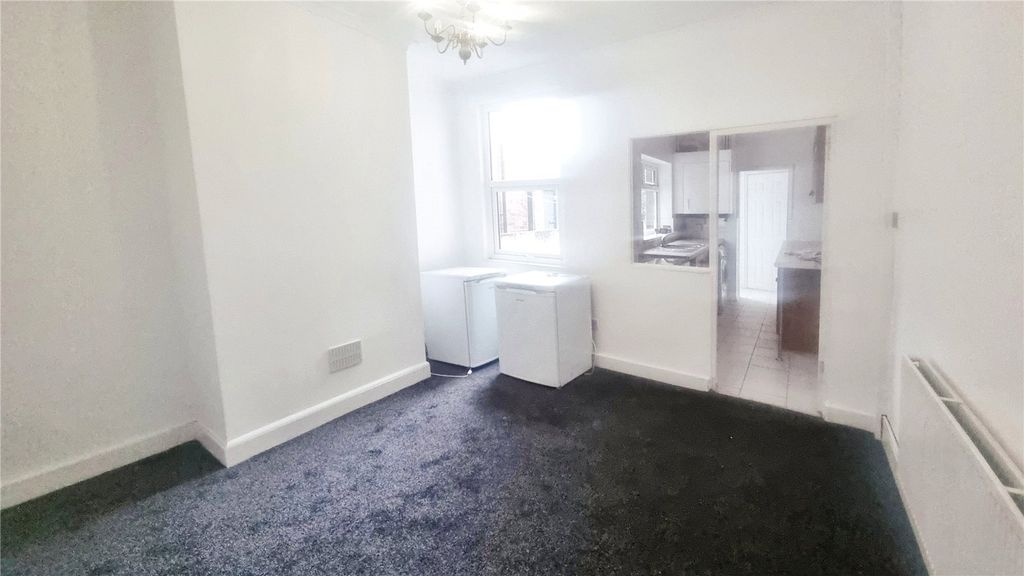 Property photo 3 of 9 Rear Reception Room