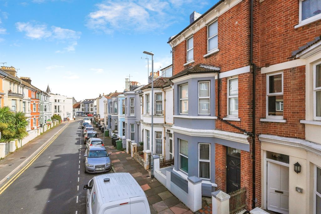 Property photo 1 of 29