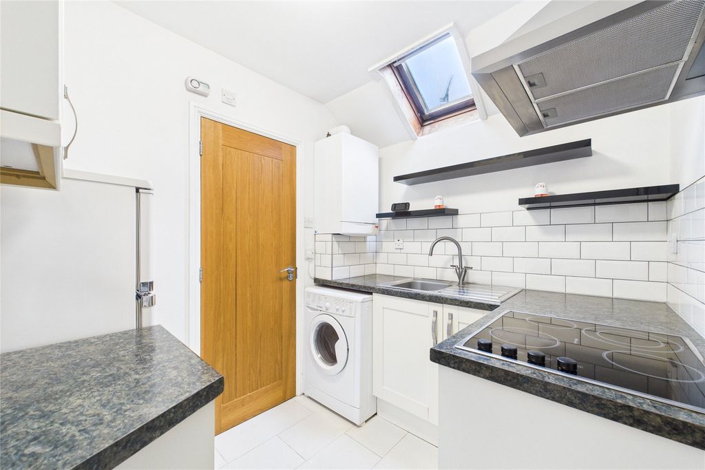 Property photo 2 of 5 Picture No. 31
