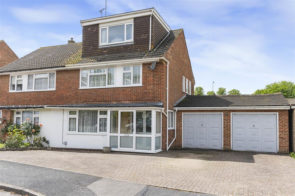 Property photo 1 of 27