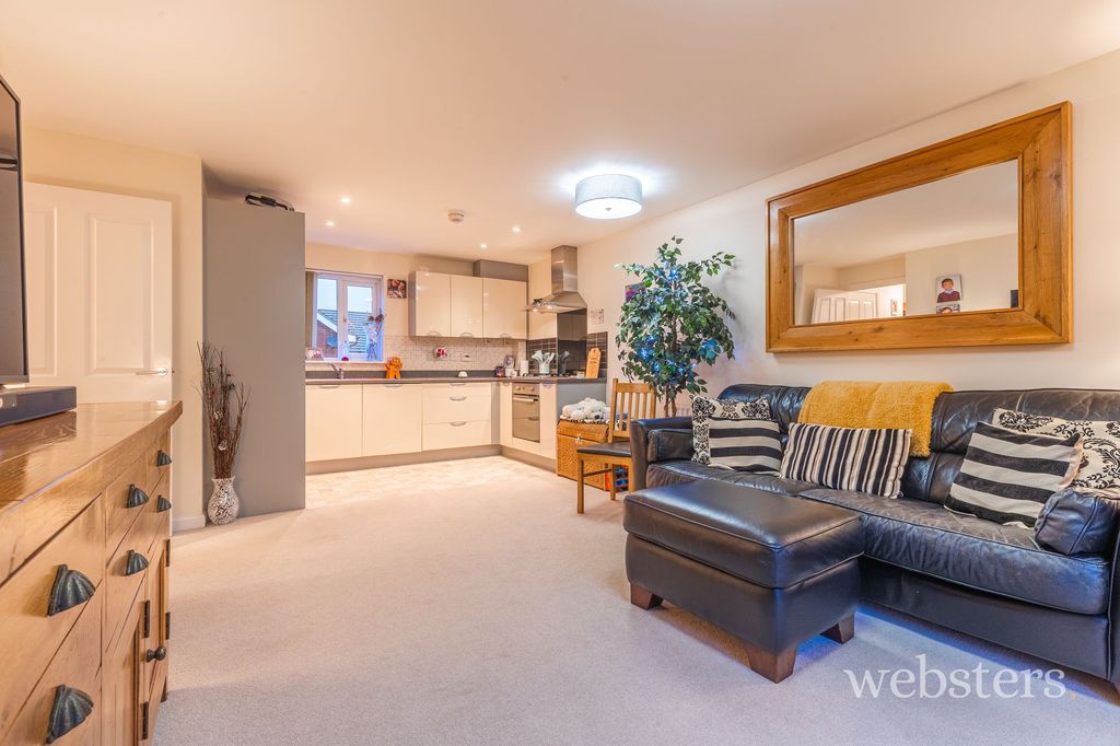 Property photo 2 of 11