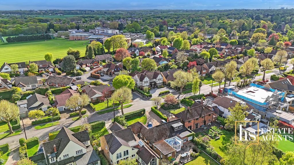 Property photo 2 of 19