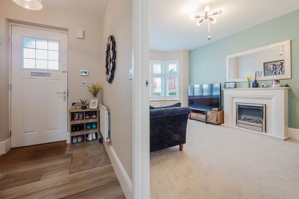 Property photo 3 of 25