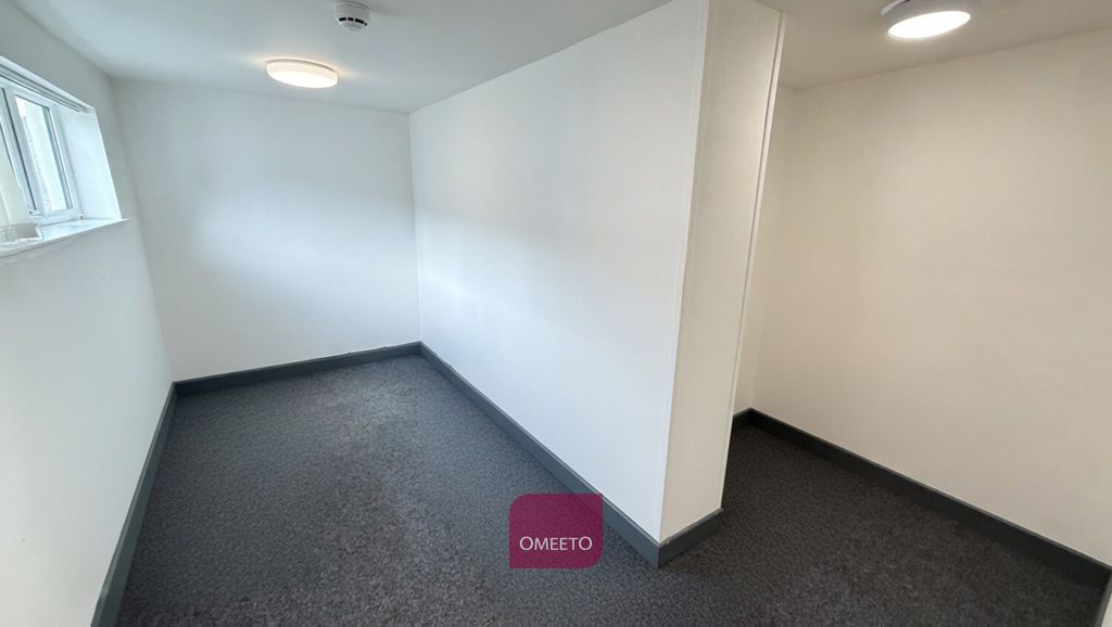 Property photo 2 of 4 Office For Rent