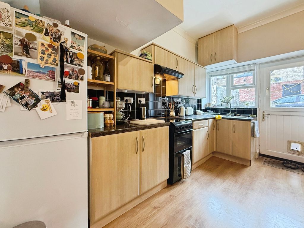 Property photo 3 of 12 Photo 7