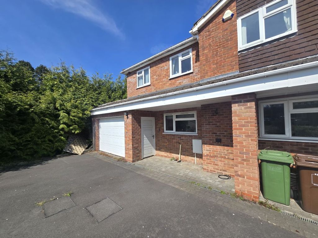 Property photo 2 of 24