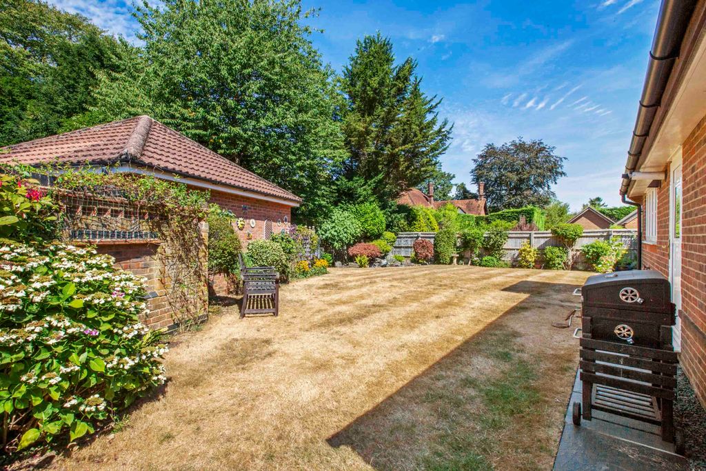 Property photo 2 of 14