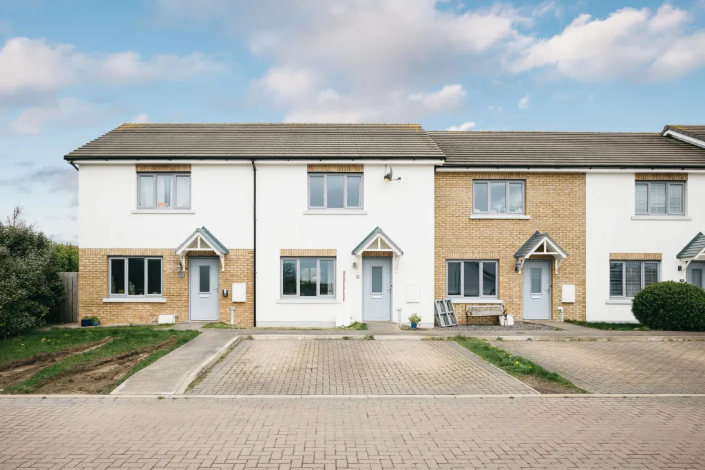 Property photo 1 of 24