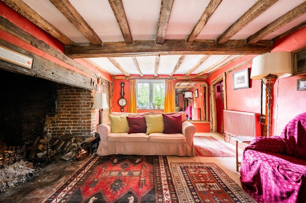 Property photo 3 of 17 Sitting Room