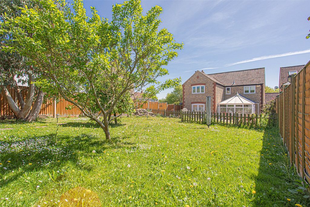 Property photo 2 of 23 Picture No. 31