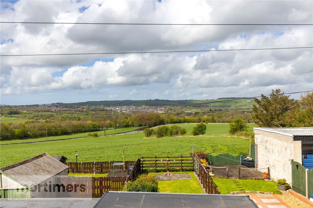 Property photo 3 of 23 View