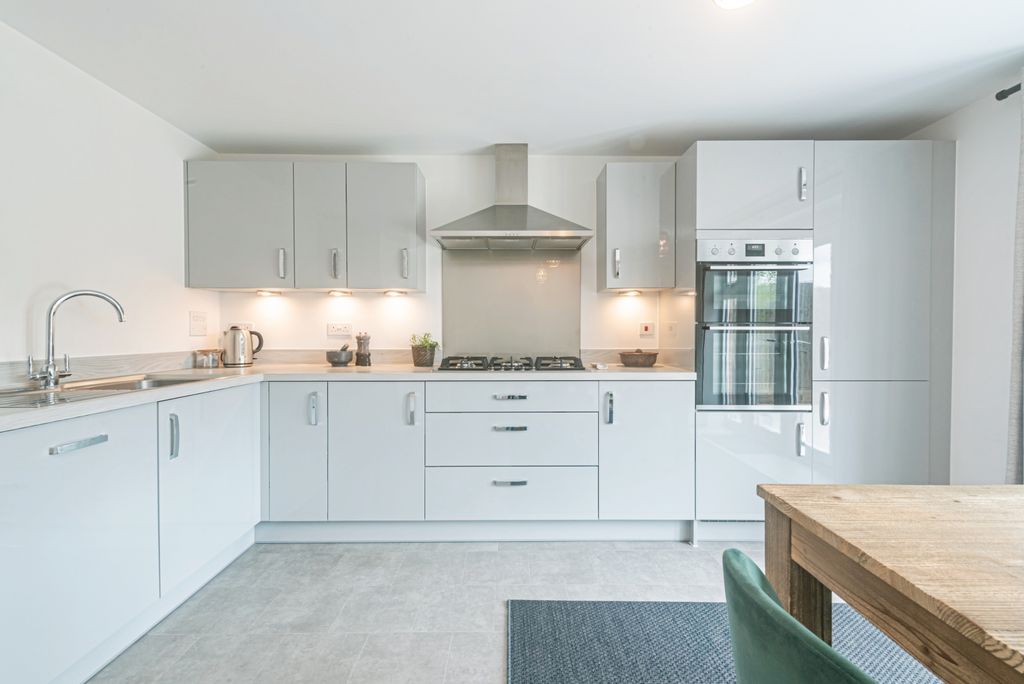 Property photo 3 of 19 Photo #3