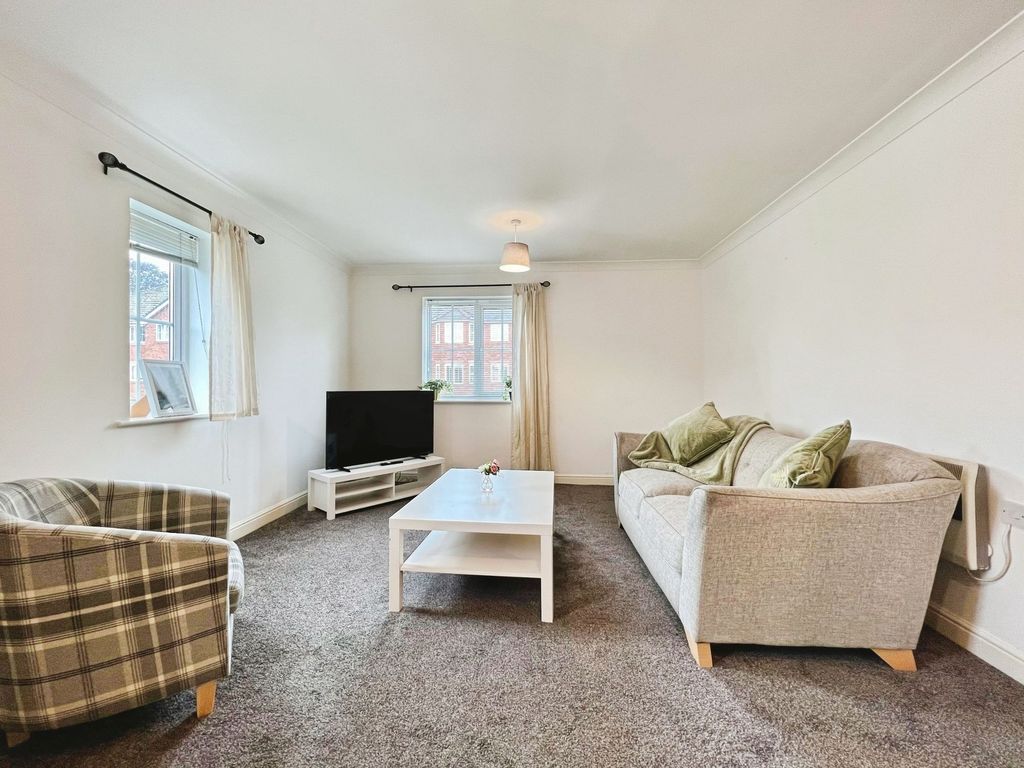 Property photo 2 of 9