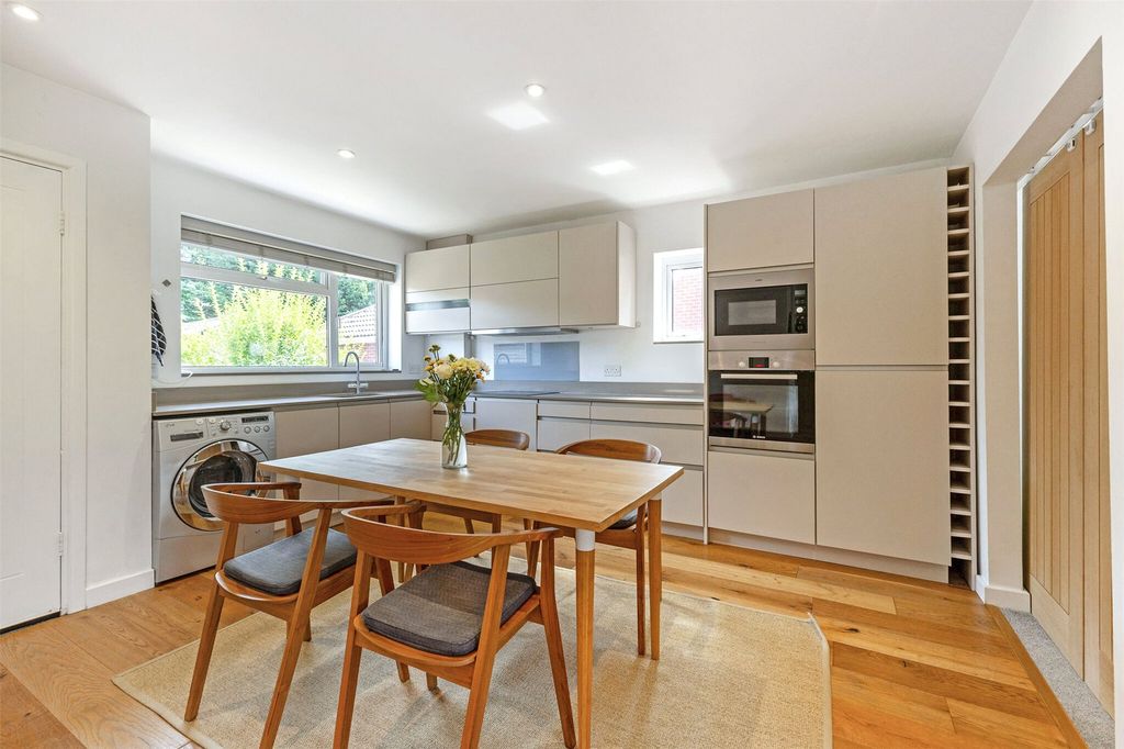 Property photo 2 of 18 Picture No. 06