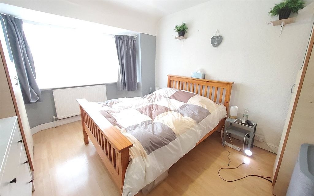 Property photo 3 of 7 Picture No. 09