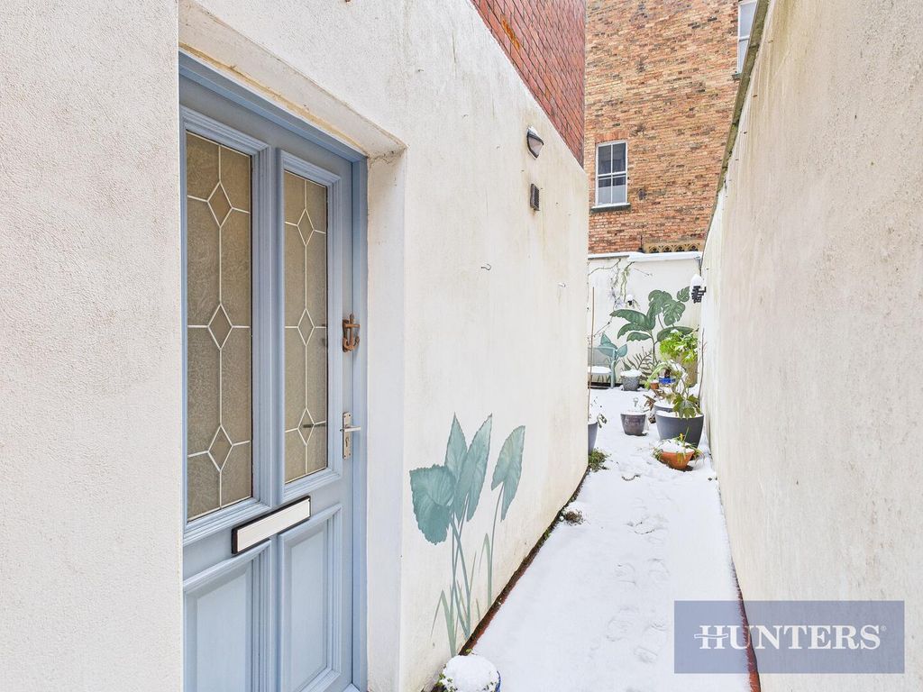 Property photo 2 of 19 Exterior