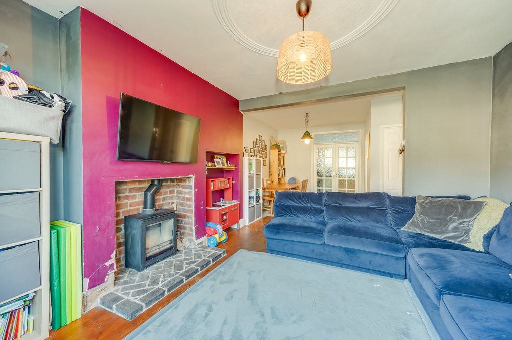 Property photo 2 of 18