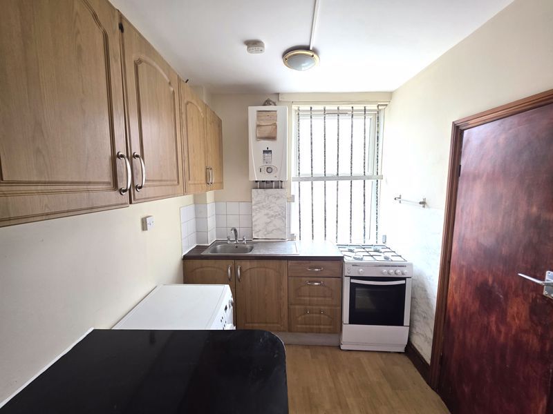 Property photo 1 of 14 Photo 5