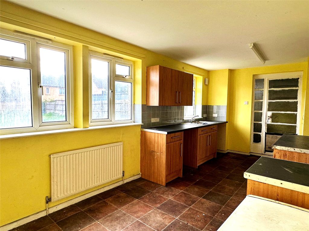 Property photo 2 of 8 Picture No. 11