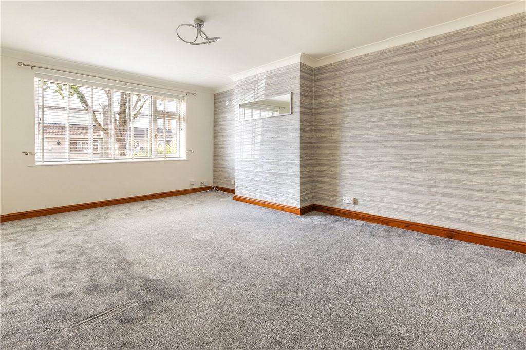 Property photo 2 of 16 Picture No. 03