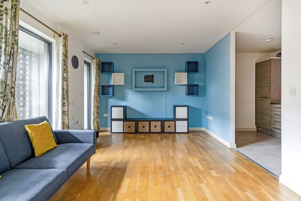 Property photo 2 of 16 78238_Flat 25, Pa...