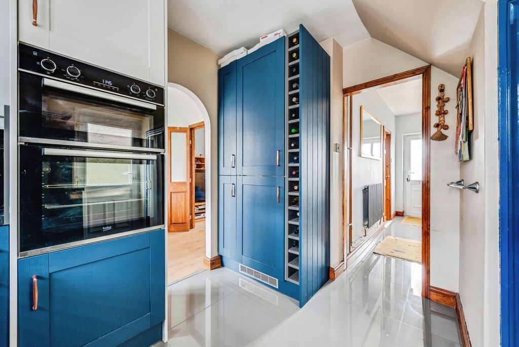 Property photo 2 of 20 Pbox-Img.Jpg