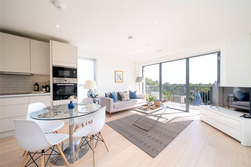 Property photo 1 of 13 Open Plan Living