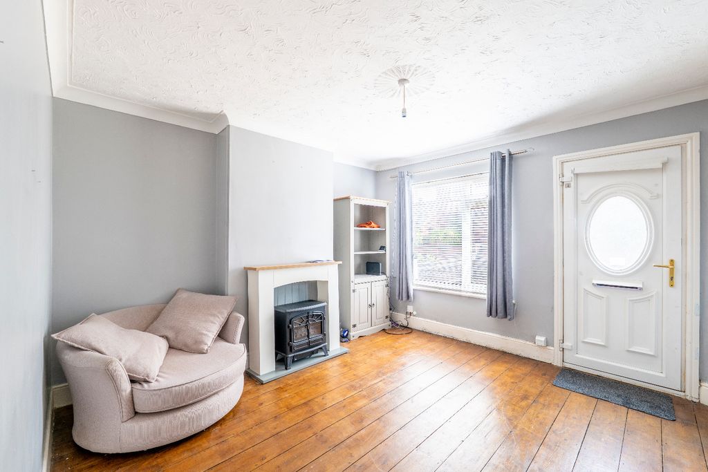 Property photo 2 of 20 4328364
