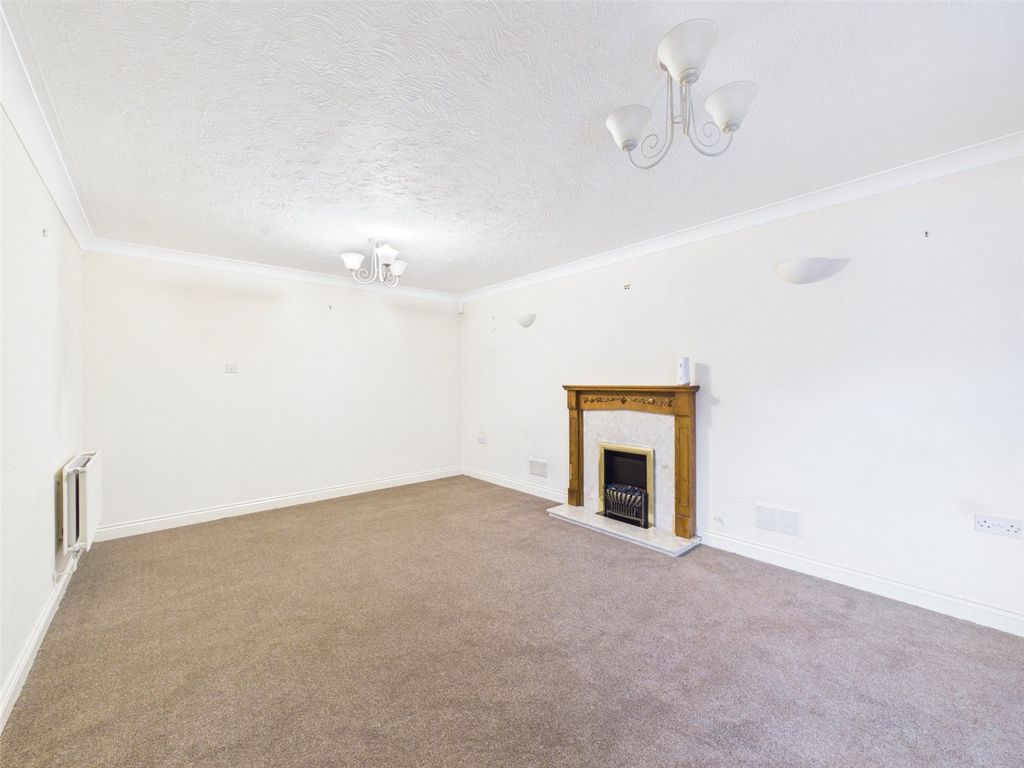 Property photo 3 of 19 Picture No. 01