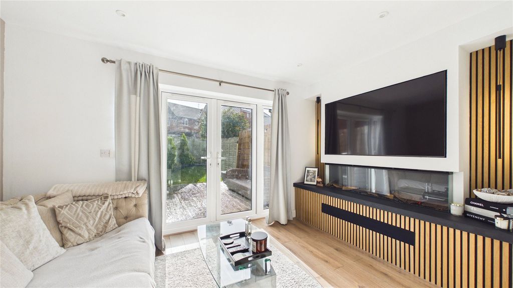 Property photo 2 of 17 Picture 2