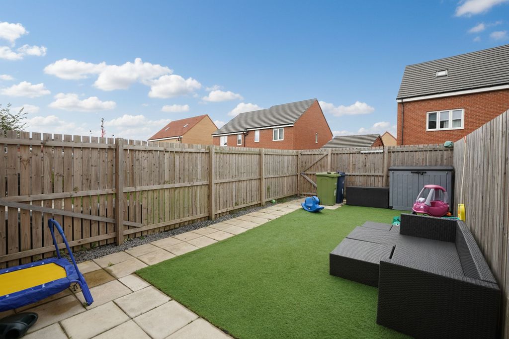 Property photo 2 of 22