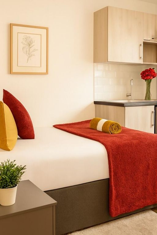 Property photo 3 of 9 Bedroom