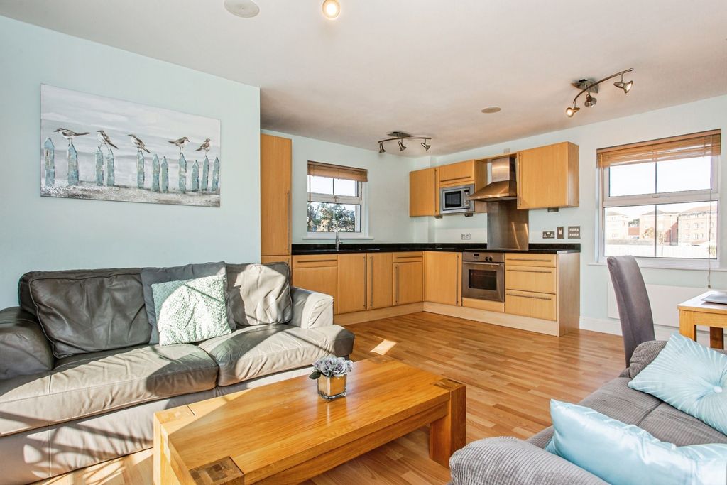 Property photo 2 of 17 Open Plan Living