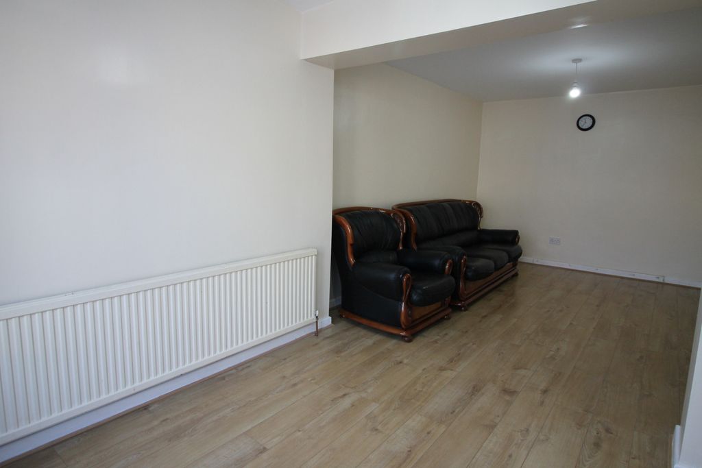 Property photo 3 of 13 Gallery