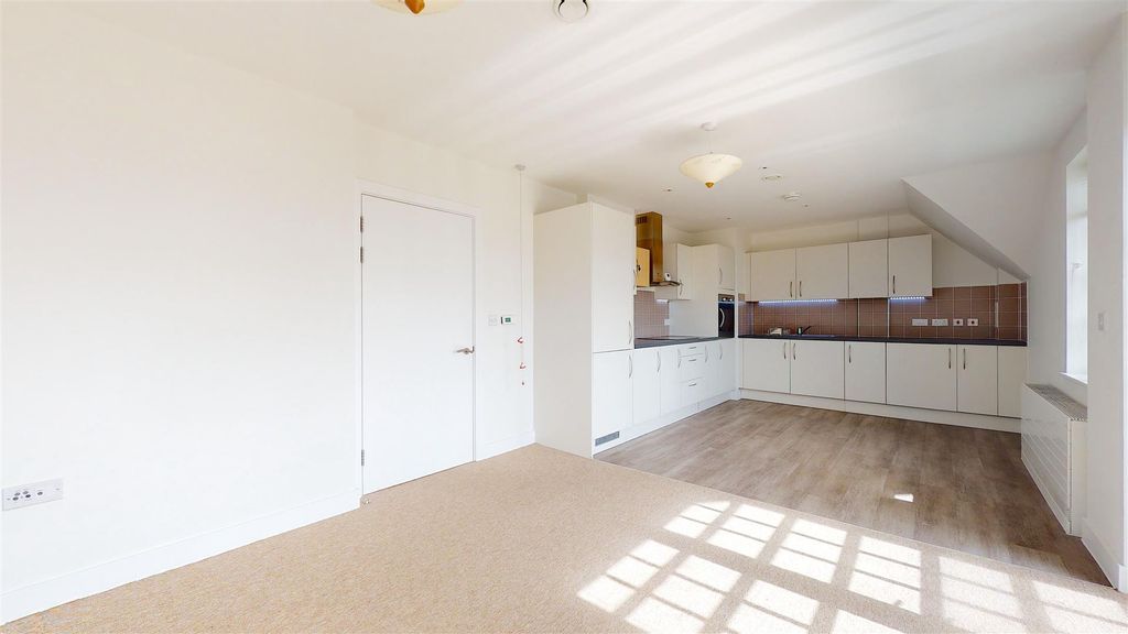 Property photo 3 of 19 P11.Jpg